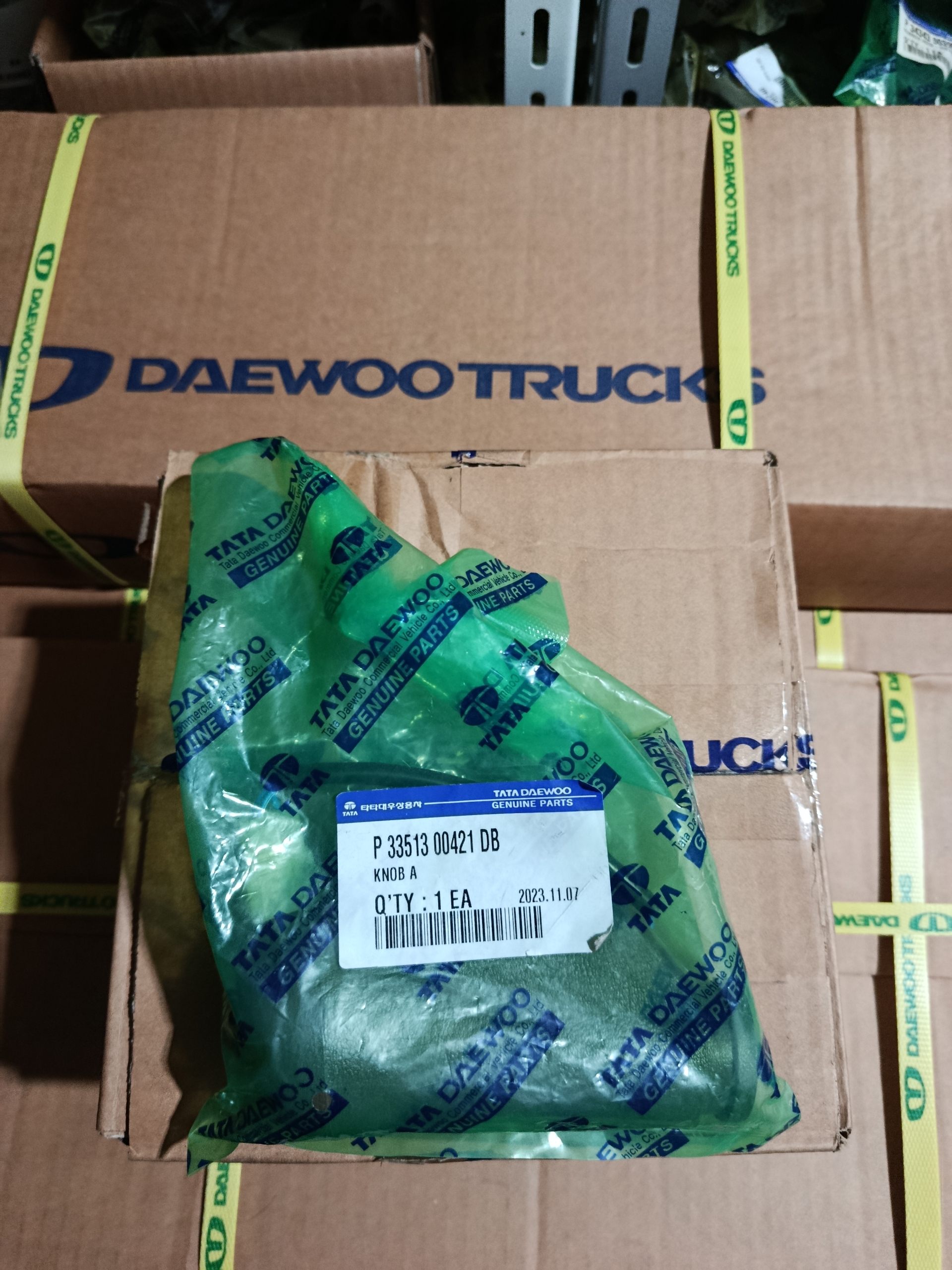 3351300421 KNOB TATA DAEWOO NOVUS