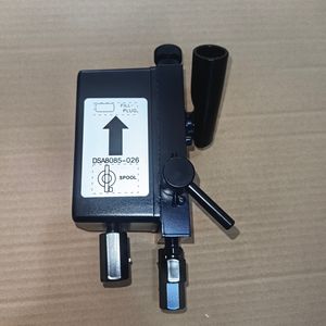 3487300762 OE TATA DAEWOO NOVUS TRUCK PARTS CABIN PUMP MANUAL 3487300040