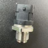 65 27114 5003 65 27114 5001 COMMON RAIL PRESSURE SENSOR FOR DOOSAN EXCAVTOR BUS TRUCK ENGINE PARTS