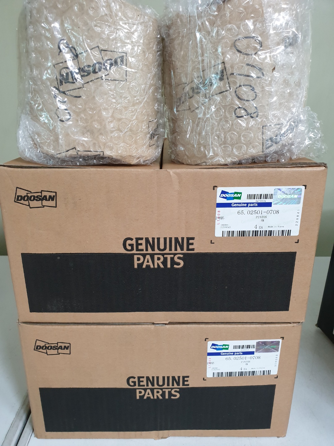 65.02501-0708 PISTON DOOSAN DEVELON