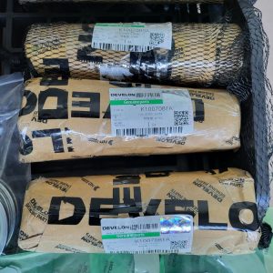 K1007081A PIN HINGE DL280-7 DOOSAN DEVELON