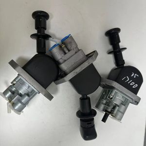 HAND BRAKE CONTROL VALVE SPARE PARTS 3517100 3454404030 96172300380 TATA DAEWOO NOVUS TRUCK BUS PARTS