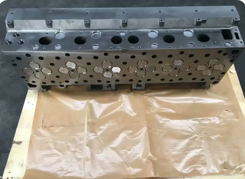 3104291 CYLINDER HEAD QSX15 - Image 2