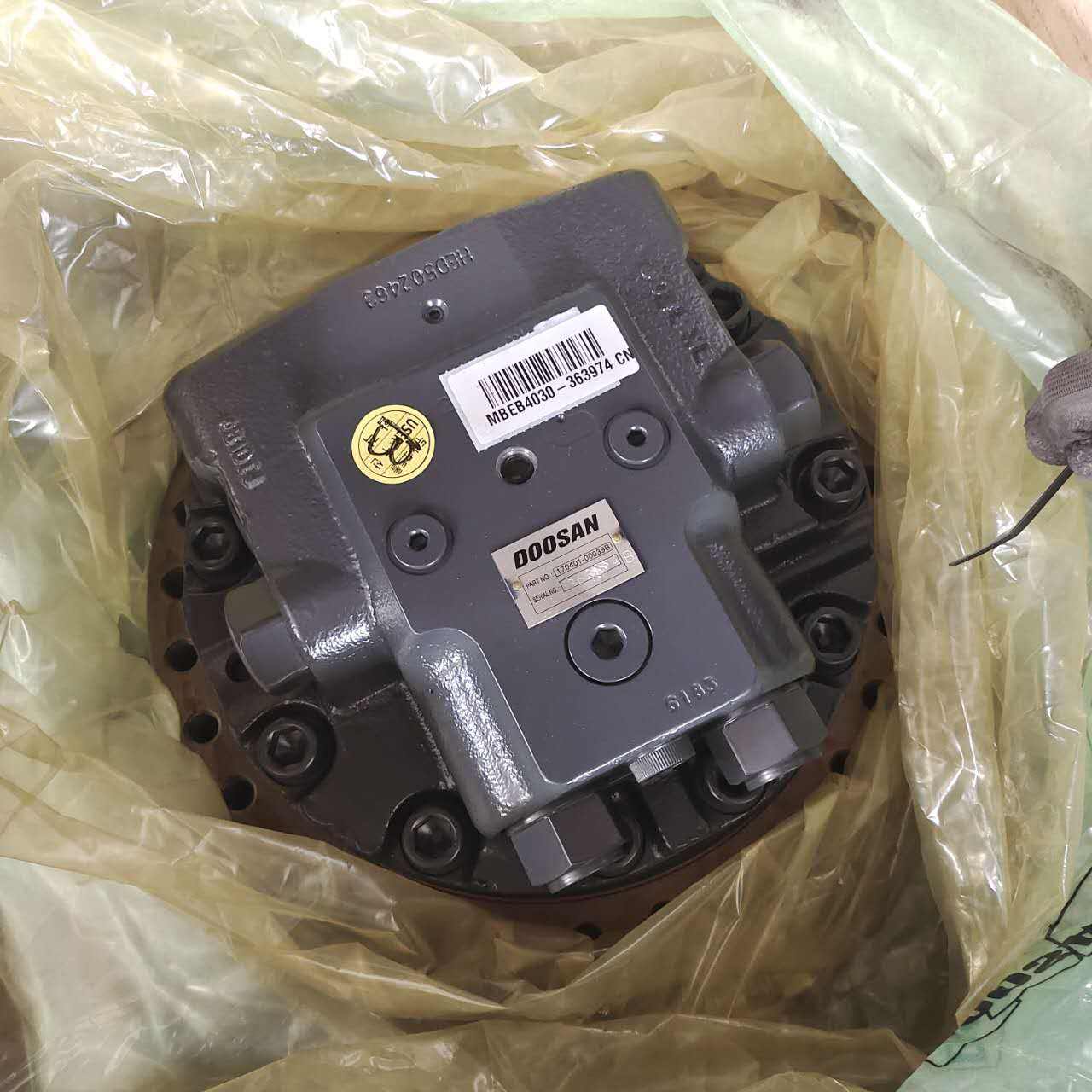 170401-00039B TRAVEL DEVICE DOOSAN DEVELON HYUNDAI