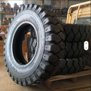 900138-01134; 9.0-20-18PR TIRE / WHEEL EXCAVATOR TIRE DX150W-9C   HYUNDAI