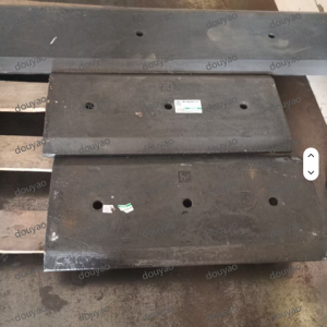 250201-00889a-wear-plate-bobcat-develon-hyundai-2