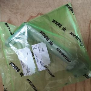 7110571 BELL CRANK ASSY  DOOSAN DEVELON