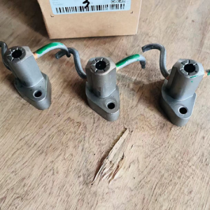 430218-00256 OIL SPRAY NOZZLE ASSY DOOSAN DEVELON