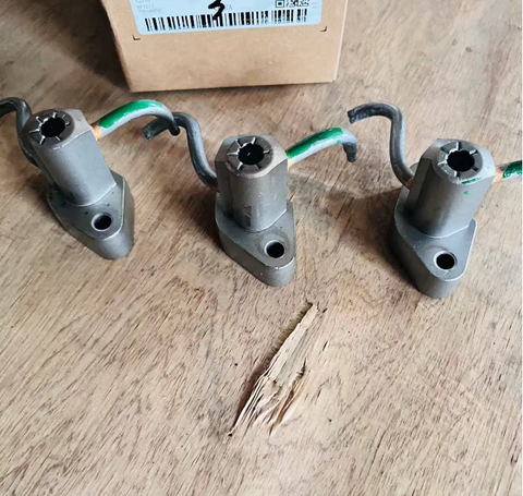 430218-00256 OIL SPRAY NOZZLE ASSY DOOSAN DEVELON