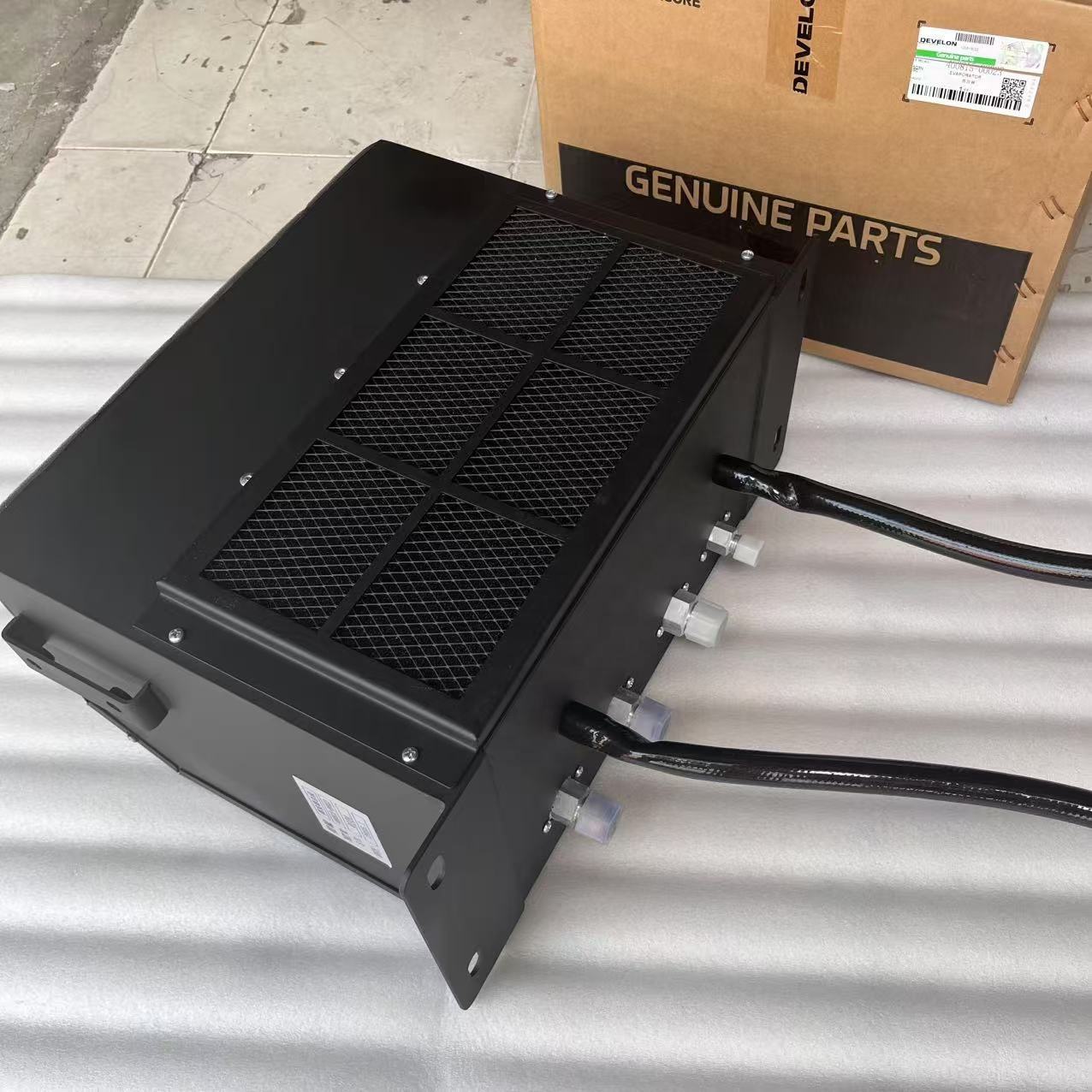 400815-00023 EVAPORATOR DOOSAN DEVELON