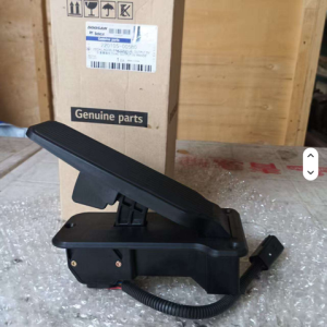 220105-00580-accelerator-pedal-doosan-develon