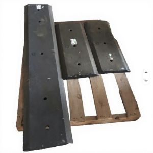 250201-01333A    PLATE,WEAR;MIDDLE     DOOSAN DEVELON HYUNDAI