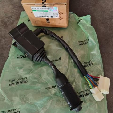 K1041099 COMBINATION SWITCH DOOSAN DEVELON HYUNDAI