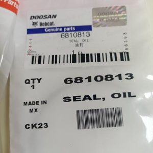 6810813    OIL SEAL     DOOSAN DEVELON HYUNDAI