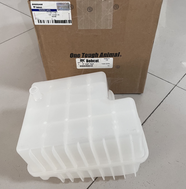 7137747 EXPANSION TANK DOOSAN DEVELON