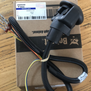 6680418/6680419 HANDLE  DOOSAN DEVELON