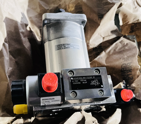 11LL-30020 HYDRAULIC DRIVE MOTOR DOOSAN DEVELON HYUNDAI