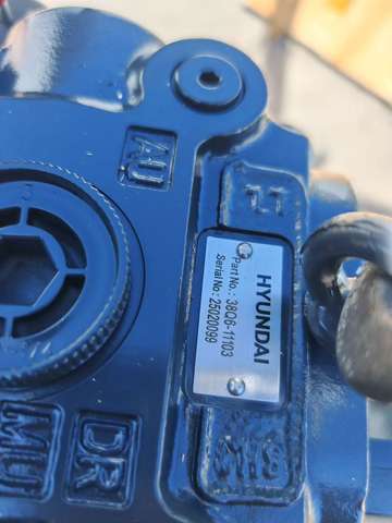 38K6-11100 MOTOR,SWING HYUNDAI