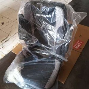 220110-00029E  SEAT,OPERATOR  DOOSAN DEVELON
