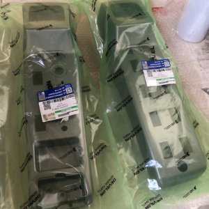 220204-00814     COVER ASSY     DOOSAN DEVELON