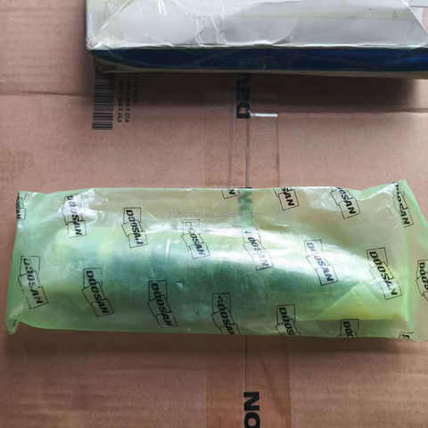 65.10401-7001C INJECTOR ASSY DX300 DOOSAN DEVELON