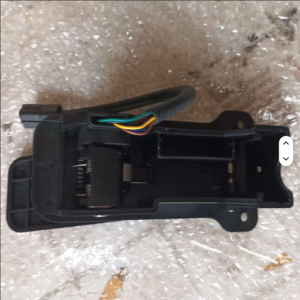 220105-00580  ACCELERATOR PEDAL  DOOSAN DEVELON