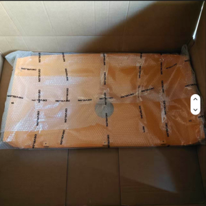 110508-10856A 110508-10856B    COVER  SD300N DL501 DL502 DL501 DOOSAN DEVELON