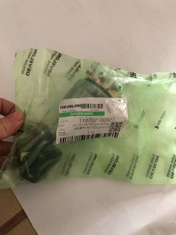 110702-00927 KEY SWITCH SET DOOSAN DEVELON